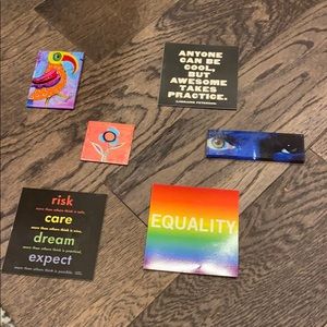 Collection of 6 magnets